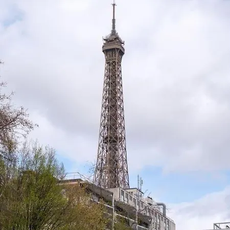 115m2 Club Eiffel Daire *